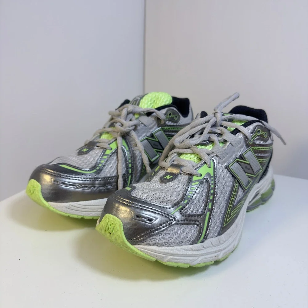 New Balance 1906R Boys 5.5 Silver Lime Green Metallic Running Shoes GC1906CQ